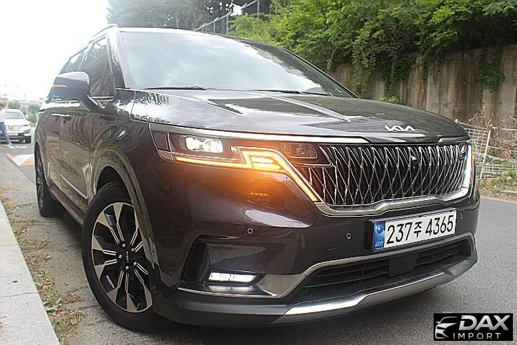 Kia Canival Gasoline 7-Seater Signature