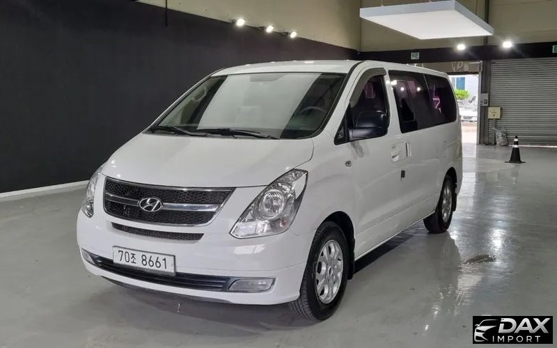Hyundai Starex 11-Seater Wagon