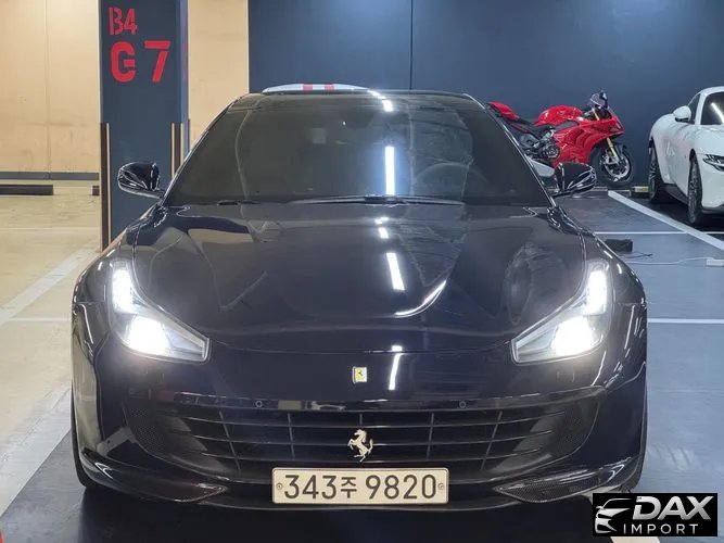 Ferrari GTC4 Lusso 6.3 V12