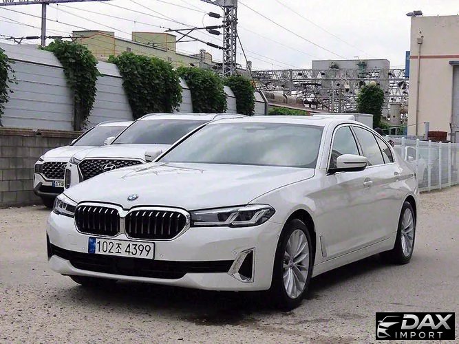 BMW 5-Series 530i xDrive Luxury