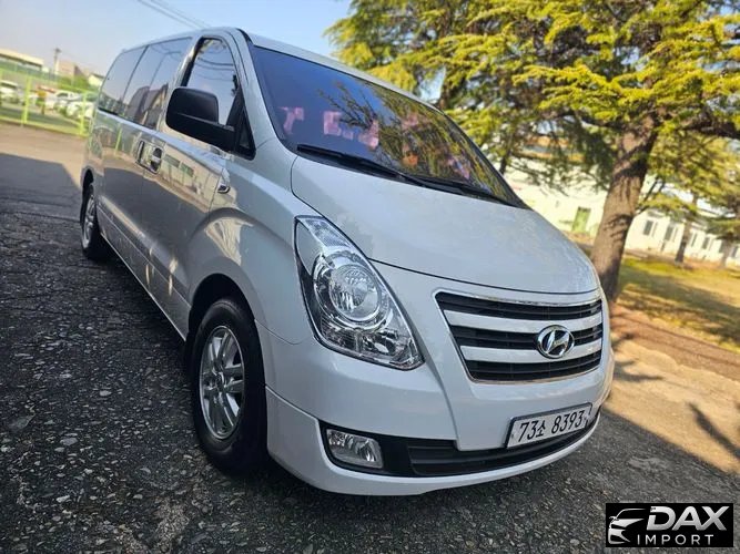 Hyundai Starex 12-Seater Wagon