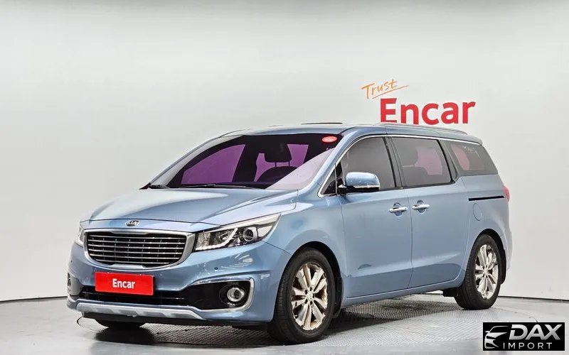 Kia Canival Gasoline 7-seater Limousine