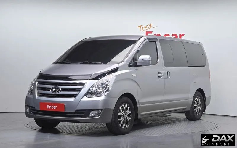 Hyundai Starex 12-Seater Wagon