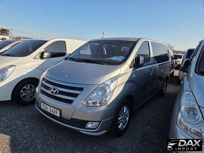 Hyundai Starex 12-Seater Wagon