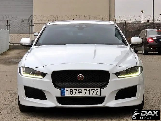 Jaguar XE 20t Prestige