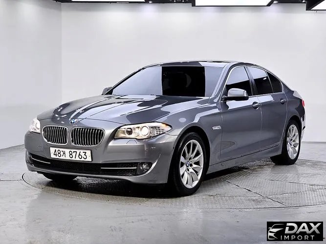 BMW 5-Series 528i
