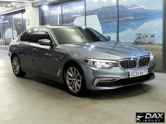 BMW 5-Series 520i Luxury