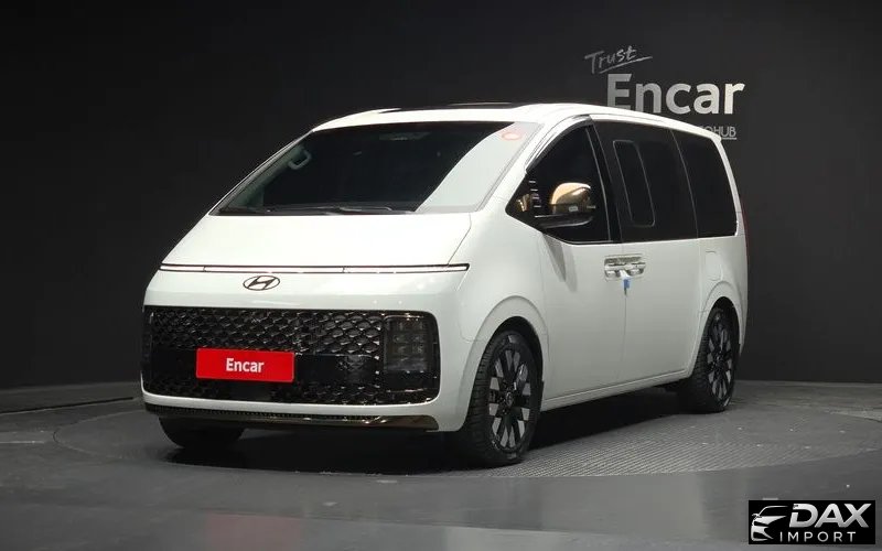 Hyundai Staria 4WD Lounge 9-Seater