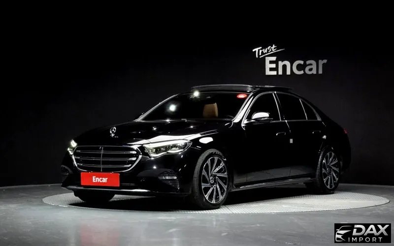 Mercedes-Benz E-Class E300 4MATIC Exclusive