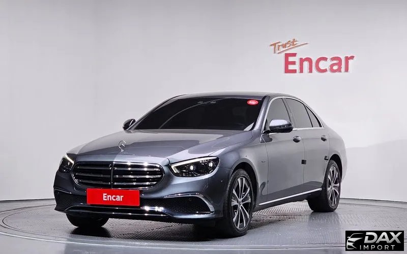 Mercedes-Benz E-Class E300e 4MATIC Exclusive
