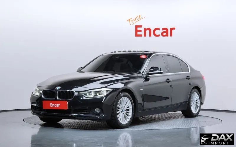 BMW 3-Series 320i Luxury