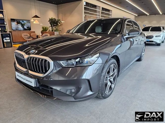 BMW 5-Series 520i