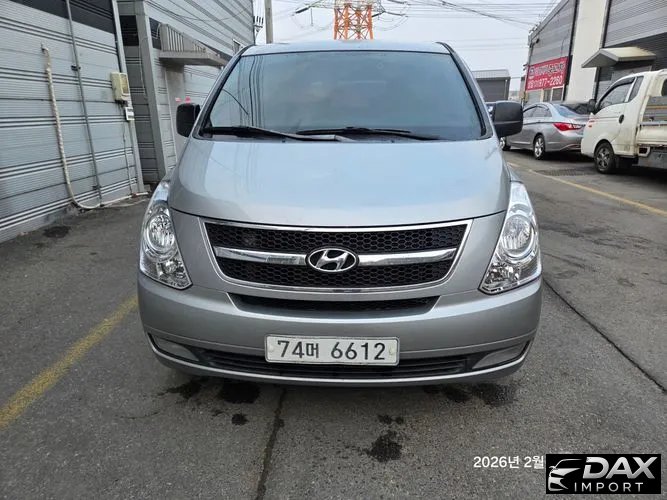 Hyundai Starex 12-Seater Wagon
