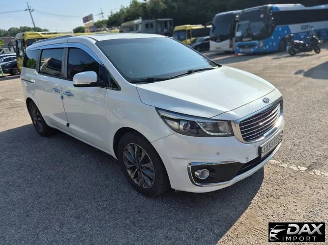 Kia Canival 7-seater Limousine