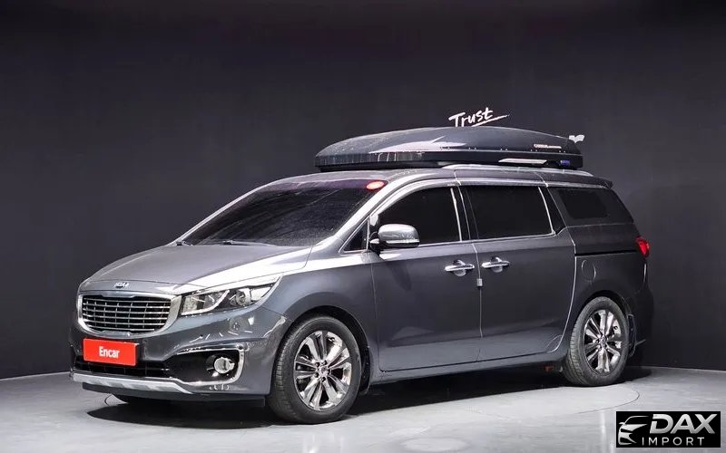Kia Canival 7-seater Limousine