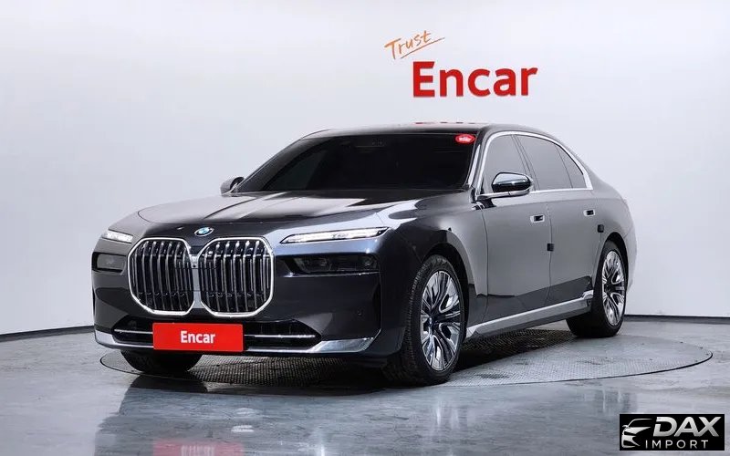 BMW 7-Series 740i sDrive Design Pure Excellence