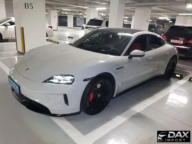 Porsche Taycan 4S