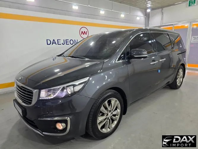 Kia Canival 7-seater Limousine