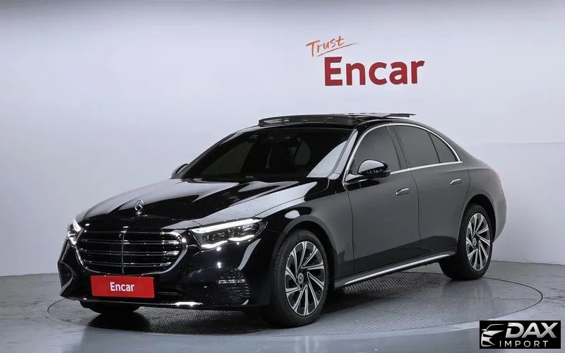 Mercedes-Benz E-Class E300 4MATIC Exclusive