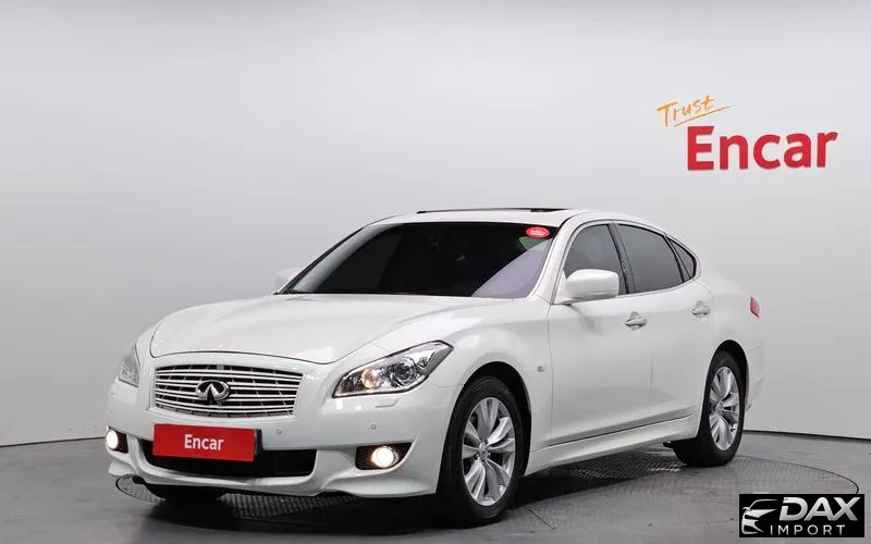 Infiniti M Premium