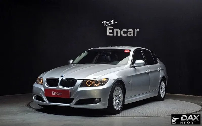 BMW 3-Series 320i Sedan