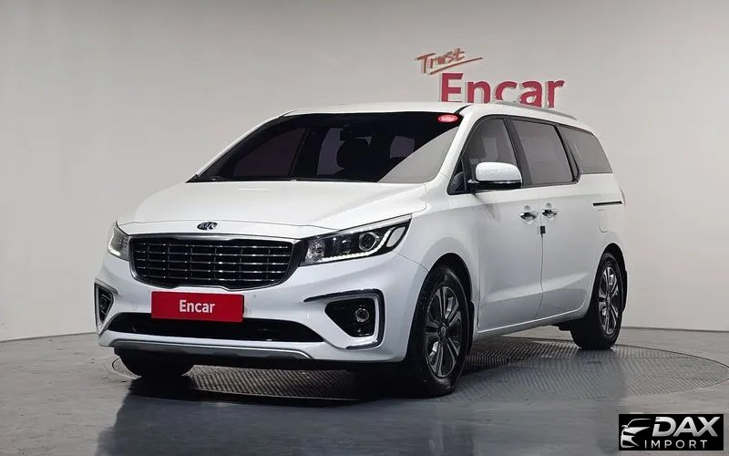 Kia Canival 9-Seater Luxury