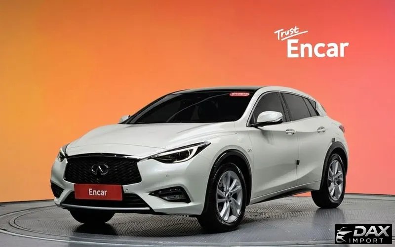 Infiniti Q30 2.0 Essential