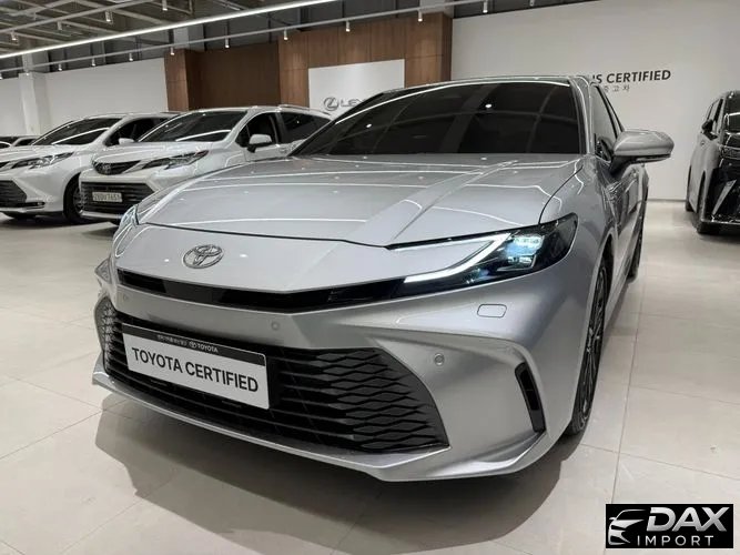 Toyota Camry 2.5 XLE Hybrid