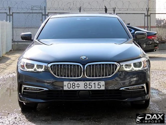 BMW 5-Series 520i Luxury