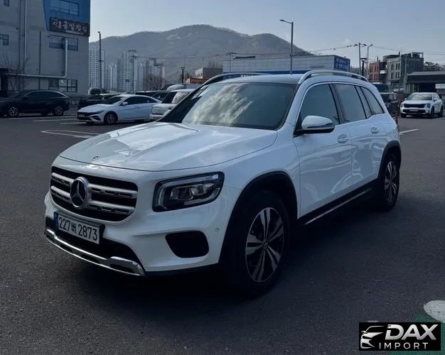Mercedes-Benz GLB-Class GLB220