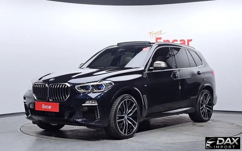 BMW X5 M50i
