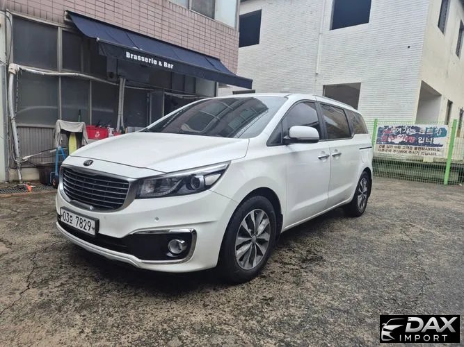 Kia Canival 9-seater Luxury