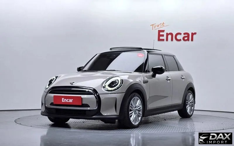 Mini Cooper 5-Door Classic Plus