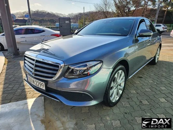 Mercedes-Benz E-Class E300 4MATIC Exclusive