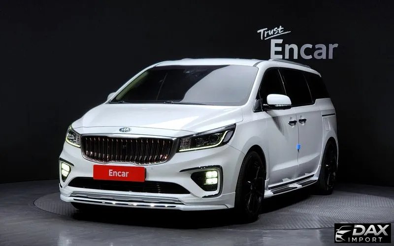 Kia Canival Gasoline 7-Seater Limousine