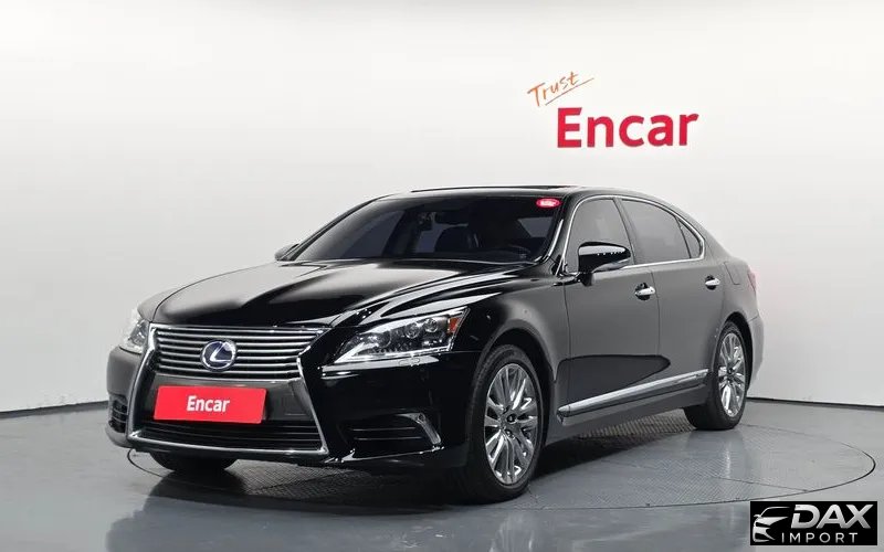 Lexus LS 5-Seats Ottoman