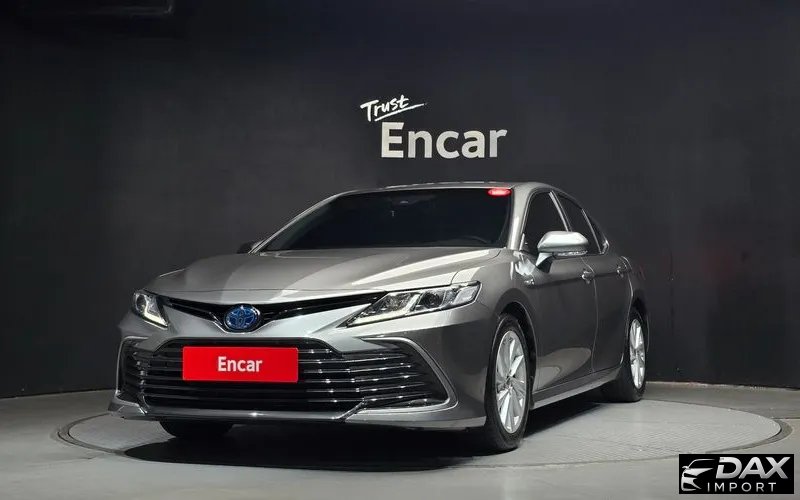 Toyota Camry 2.5 LE Hybrid