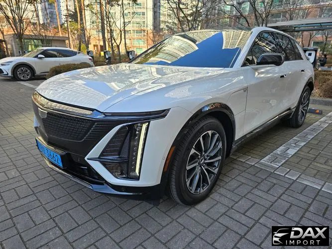 Cadillac Lyriq Sport
