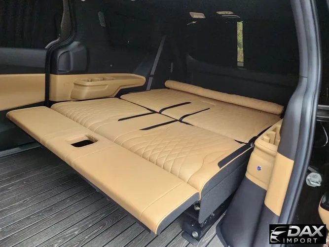 Kia Canival Gasoline 7-Seater Signature