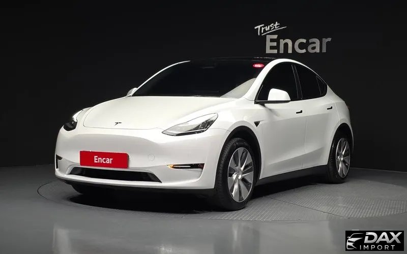 Tesla Model Y Standard Range RWD