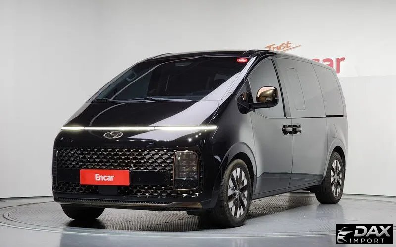 Hyundai Staria Lounge 9-Seater