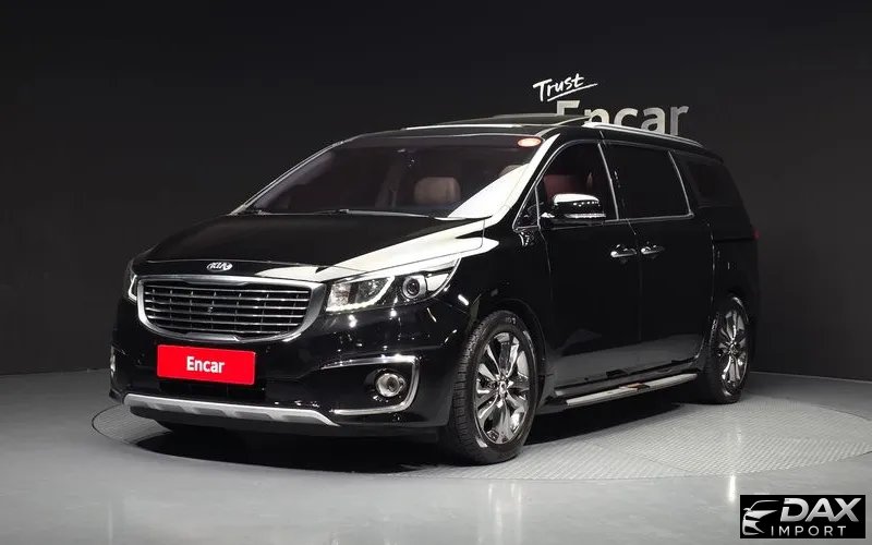 Kia Canival Gasoline 7-seater Limousine