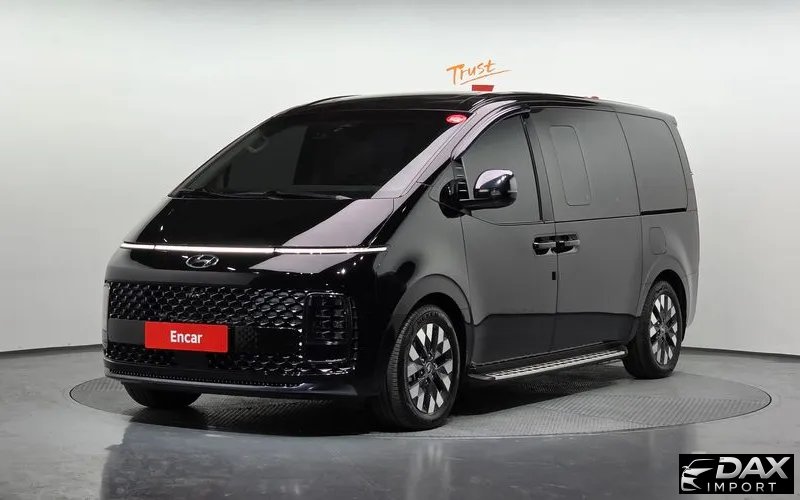 Hyundai Staria L3.5 Lounge 9-Seater