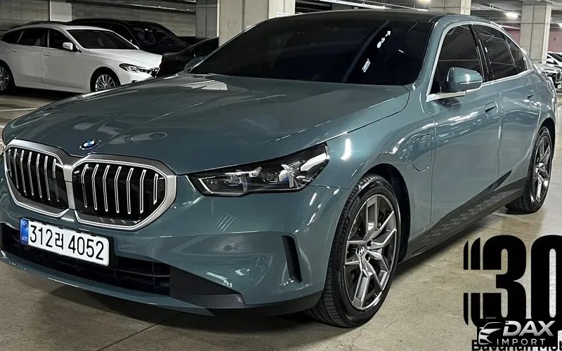 BMW 5-Series 530e