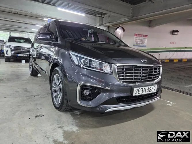 Kia Canival 9-Seater Luxury