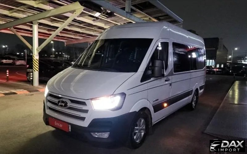Hyundai Solati 15-seater