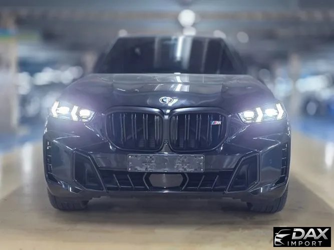 BMW X5 M60i