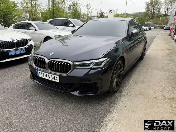 BMW 5-Series M550i xDrive