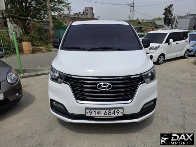 Hyundai Starex Van 5-Seater