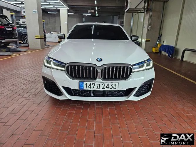 BMW 5-Series M550i xDrive